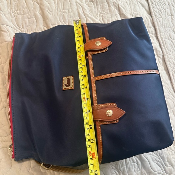 Excellent condition! Only carried a very short time. Love the inside! - Picture 10 of 12